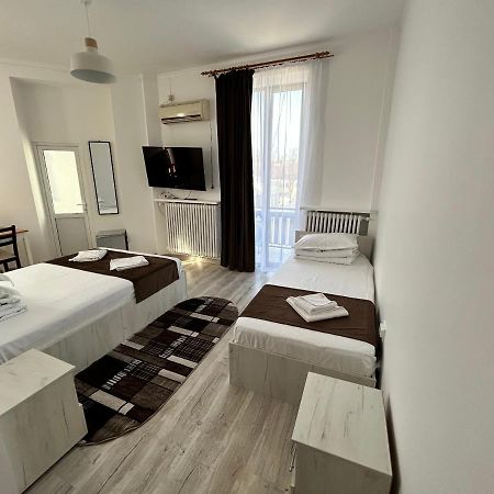 Hotel Continental City Center Iasi Exteriör bild