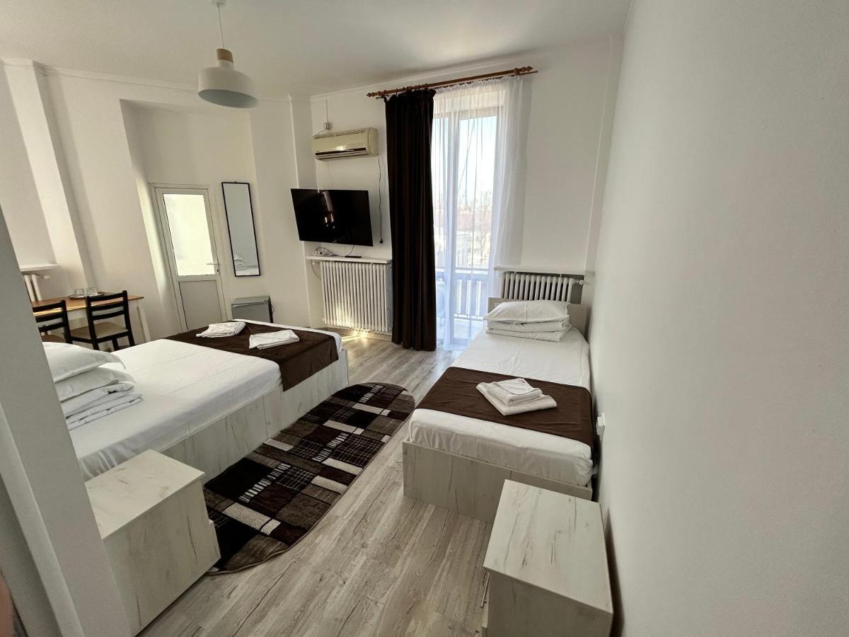 Hotel Continental City Center Iasi Exteriör bild