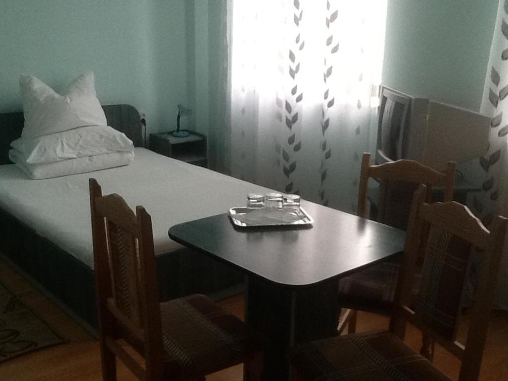 Hotel Continental City Center Iasi Rum bild